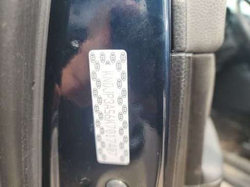 Used 2019 Kia Soul + FWD image 9