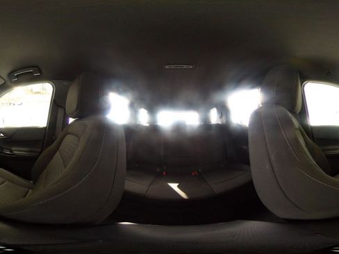 Used 2025 Chevrolet Equinox LT image 41