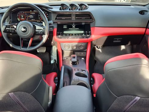 Used 2024 Nissan Z Performance w/ Floor Mat Package image 14