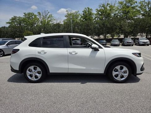 Used 2025 Honda HR-V LX image 5