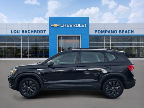Used 2024 Volkswagen Taos S FWD image 4