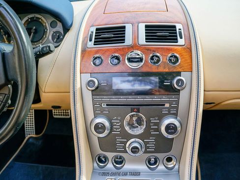 Used 2015 Aston Martin DB9 Volante image 36