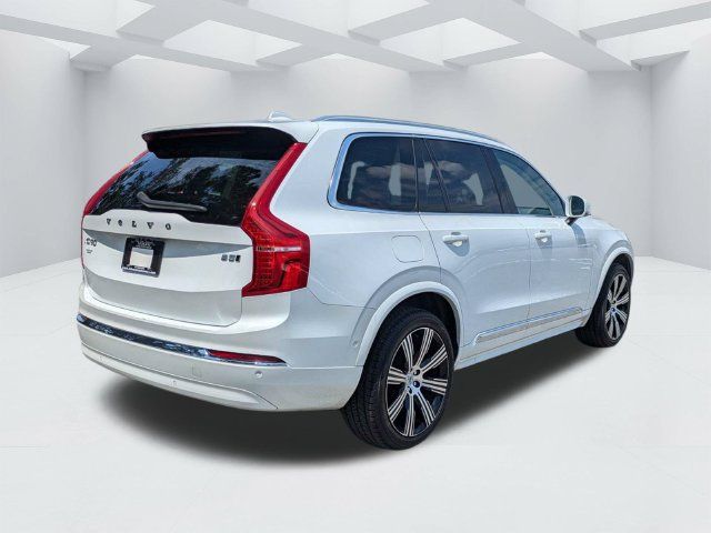 Certified 2024 Volvo XC90 B5 Plus AWD/4WD image 5