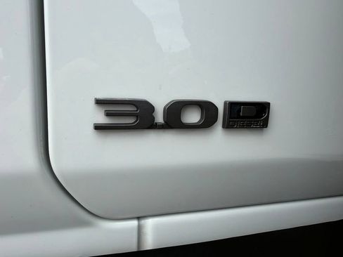 Used 2023 Jeep Wrangler Unlimited Rubicon AWD/4WD image 11