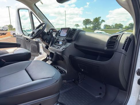 Used 2026 RAM ProMaster 2500 w/ Convenience Group FWD image 12
