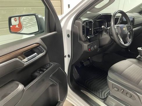 Used 2025 Chevrolet Silverado 1500 LT w/ Work Truck Package AWD/4WD image 10