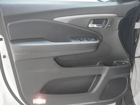 Used 2023 Honda Ridgeline RTL-E image 16