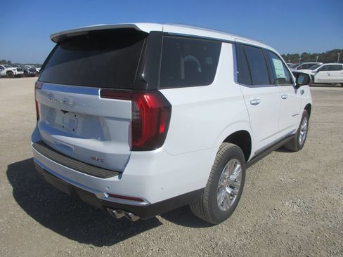 New 2026 GMC Yukon Denali w/ Sun & Power Step Package AWD/4WD image 4
