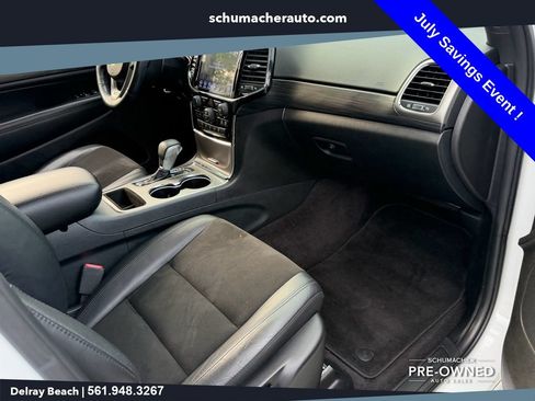 Used 2019 Jeep Grand Cherokee Altitude RWD image 16