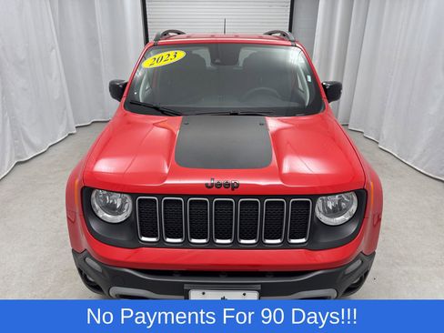 Used 2023 Jeep Renegade Latitude AWD/4WD image 7