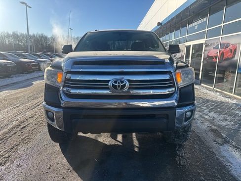 Used 2017 Toyota Tundra SR5 image 7