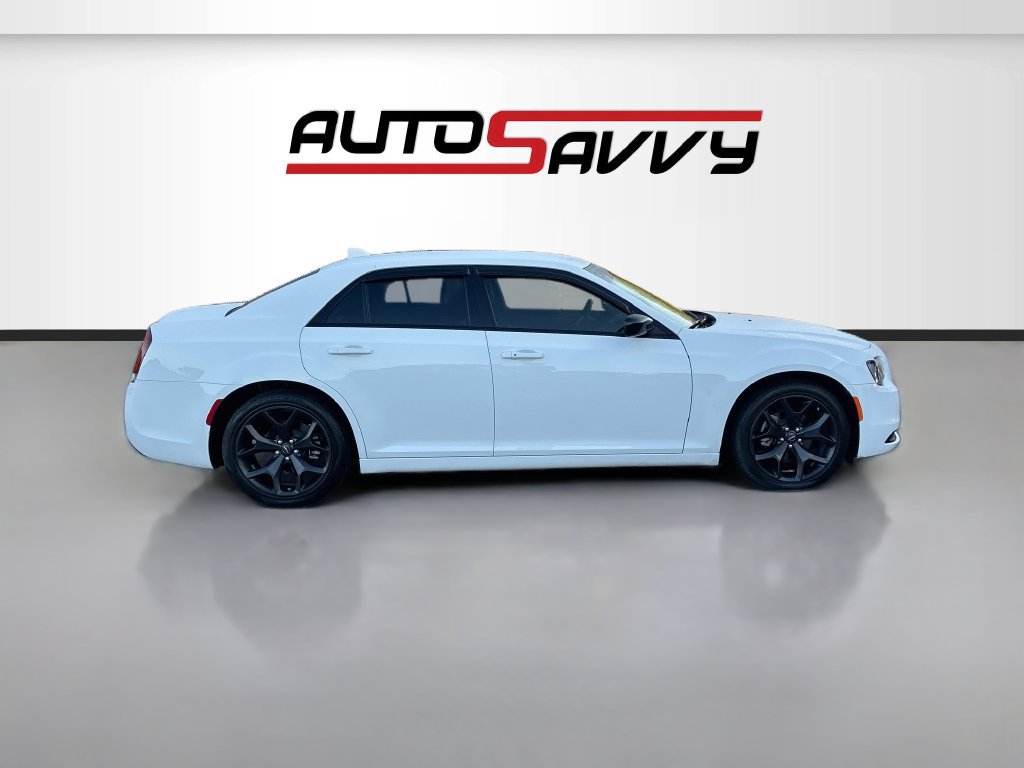 Used 2023 Chrysler 300 Touring w/ Sport Appearance Package RWD image 8