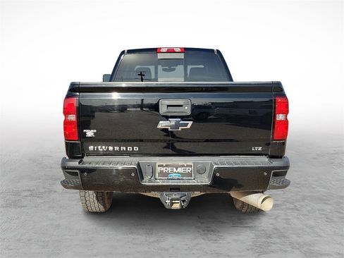 Used 2019 Chevrolet Silverado 2500 LTZ w/ Duramax Plus Package image 9