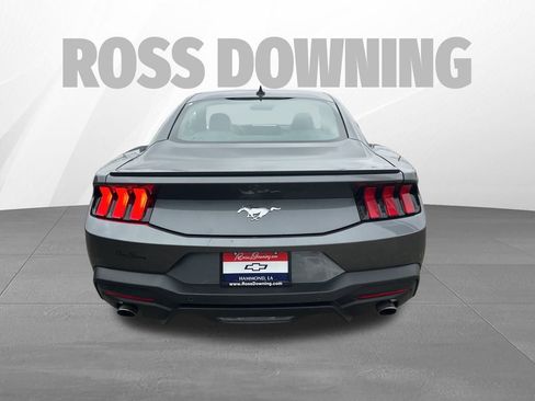 Used 2025 Ford Mustang Premium image 5