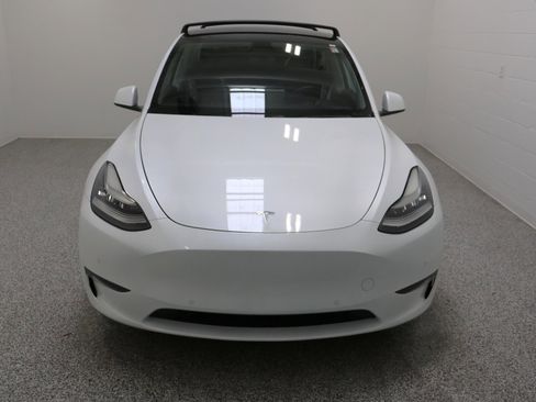 Used 2021 Tesla Model Y Performance image 3