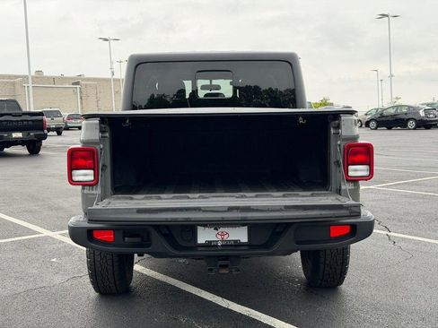 Used 2021 Jeep Gladiator Sport AWD/4WD image 5