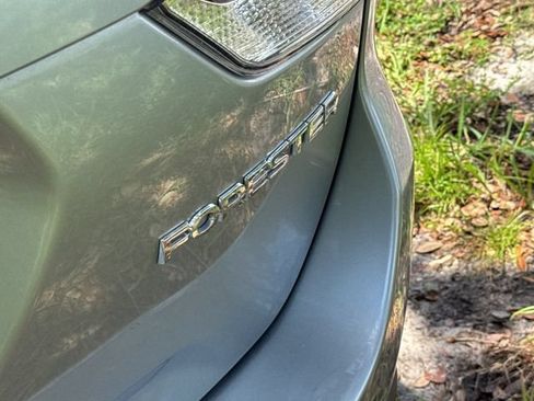 Used 2019 Subaru Forester Limited AWD/4WD image 9