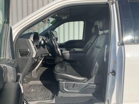 Used 2021 Ford F350 Lariat w/ Chrome Package image 10