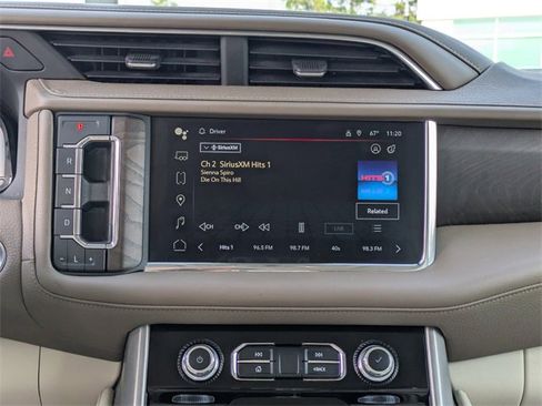 Used 2023 GMC Yukon XL Denali image 24