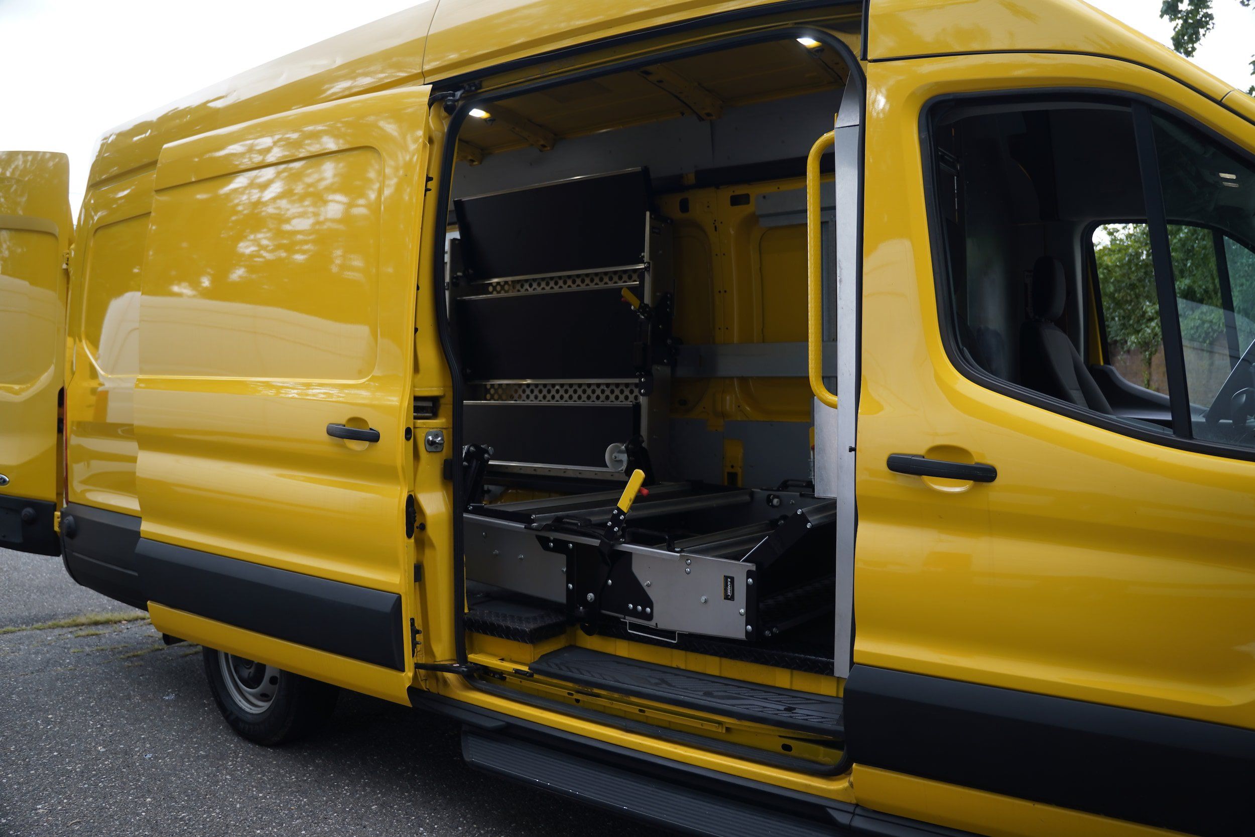 Used 2021 Ford Transit 250 148 High Roof Extended w/ Parcel Delivery Package RWD image 12