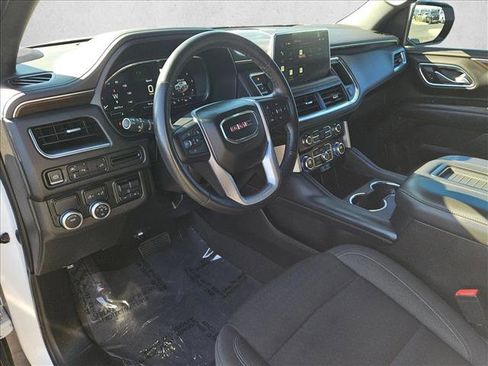 Used 2022 GMC Yukon XL SLE w/ Gmc Pro Safety Plus Package image 10