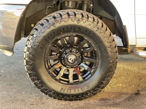 Used 2017 RAM 2500 SLT w/ Luxury Group image 7