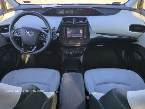 Used 2022 Toyota Prius LE image 16