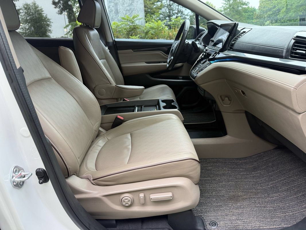 Used 2023 Honda Odyssey Elite image 43