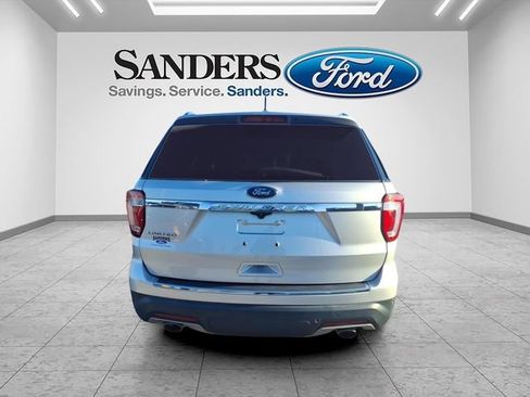 Used 2019 Ford Explorer Limited w/ Class III Trailer Tow Package FWD image 3