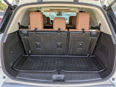 Used 2023 Nissan Pathfinder Platinum w/ Cargo Package image 14