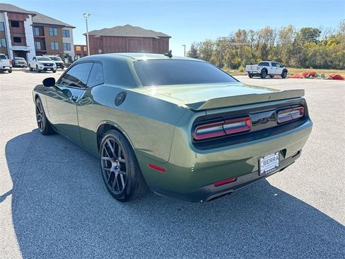 Used 2019 Dodge Challenger R/T w/ Driver Convenience Group image 11