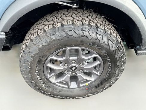 New 2025 Ford Bronco Badlands image 16