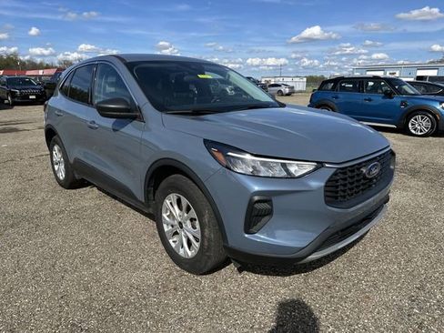 Used 2024 Ford Escape Active image 11