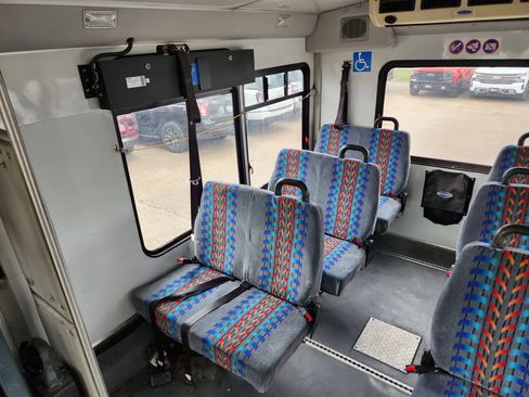 Used 2008 Ford E-450 and Econoline 450 RWD image 17
