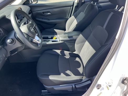 Used 2024 Nissan Sentra SV image 9