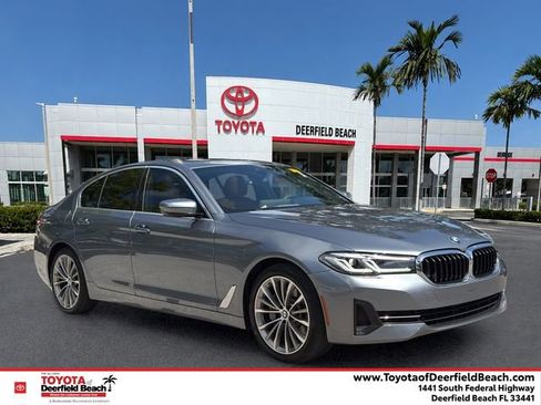 Used 2021 BMW 530i w/ Convenience Package RWD image 1