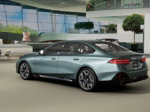 New 2026 BMW 530i w/ M Sport Package image 2