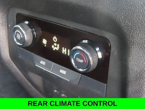 Used 2025 Chevrolet Traverse LT AWD/4WD image 26
