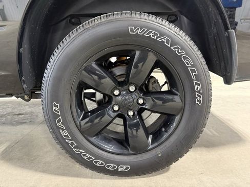 Used 2023 RAM 1500 Express w/ Wheel & Sound Group image 40