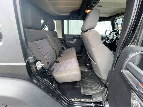 Used 2011 Jeep Wrangler Unlimited Sport image 20