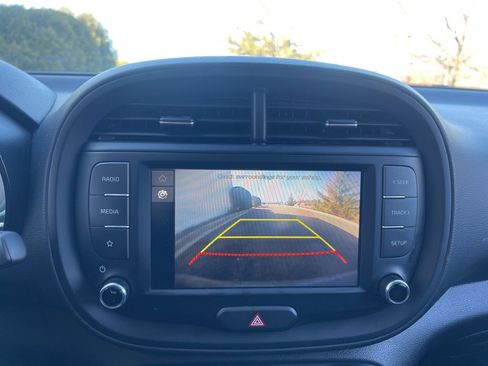 Used 2025 Kia Soul LX w/ LX Technology Package image 19
