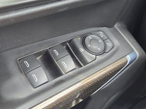 Used 2019 Chevrolet Silverado 1500 LT Trail Boss w/ Convenience Package AWD/4WD image 27