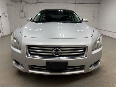 Used 2012 Nissan Maxima 3.5 SV w/ Premium Pkg image 2