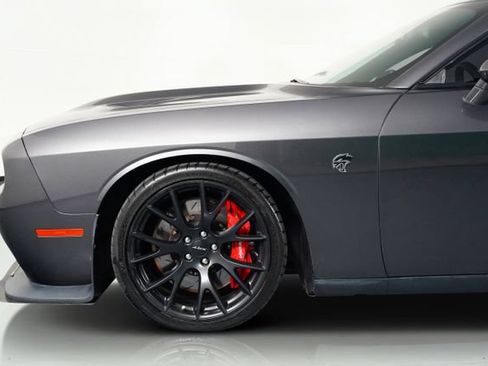 Used 2016 Dodge Challenger SRT Hellcat RWD image 22