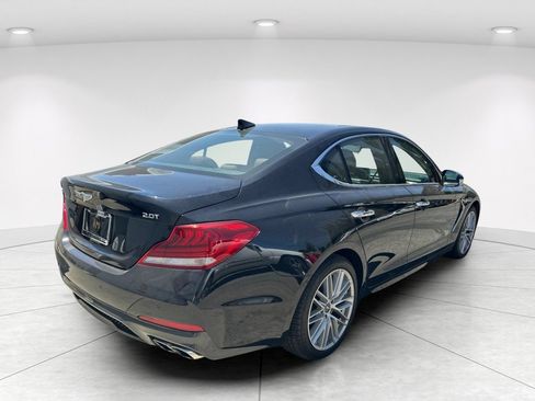 Used 2020 Genesis G70 2.0T w/ Elite Package RWD image 6