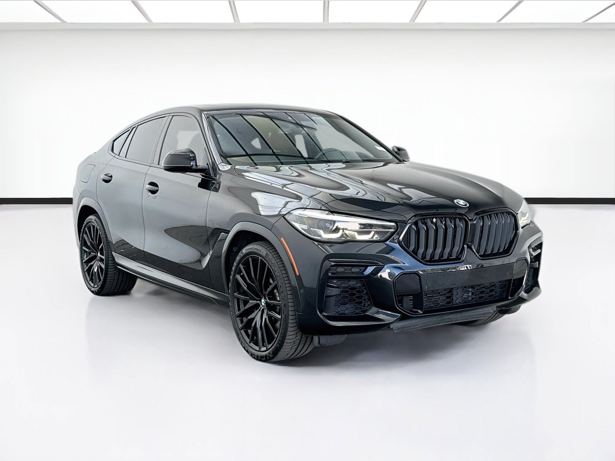 Used 2022 BMW X6 xDrive40i w/ M Sport Package AWD/4WD image 3