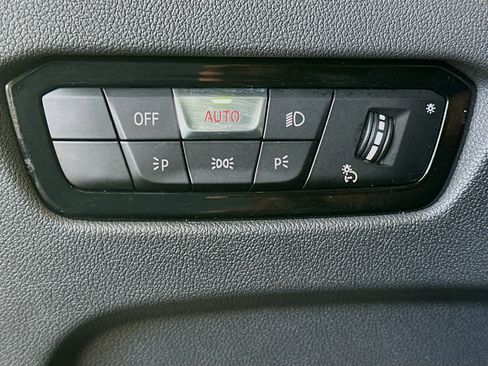 Used 2025 BMW 430i Coupe image 17