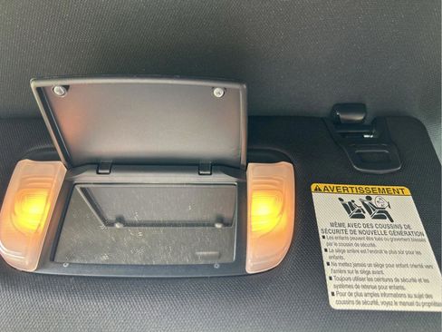 Used 2020 Toyota Tacoma TRD Sport AWD/4WD image 32
