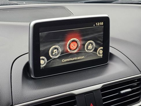 Used 2016 MAZDA MAZDA3 i Touring image 21