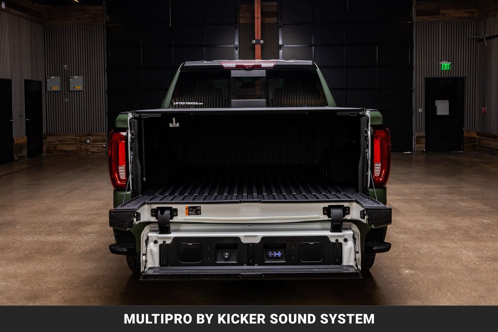 Used 2025 GMC Sierra 1500 Denali Ultimate AWD/4WD image 8